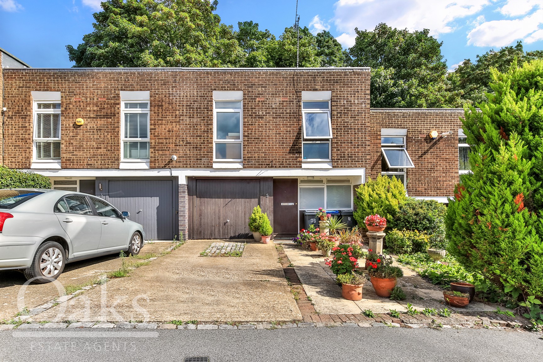 Hunters Way, Croydon Oaks Estate Agents London