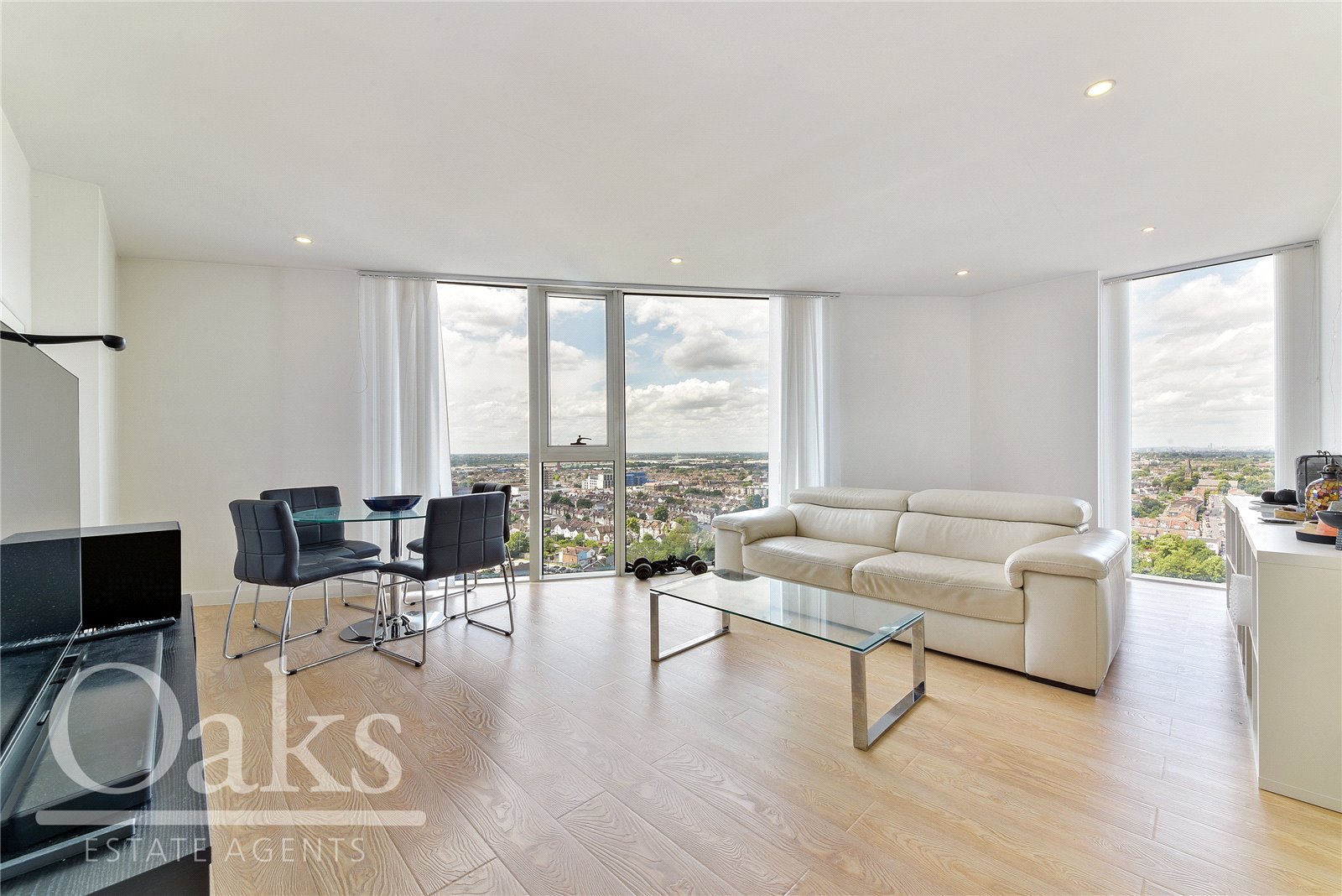 Newgate, Croydon, Surrey Oaks Estate Agents London