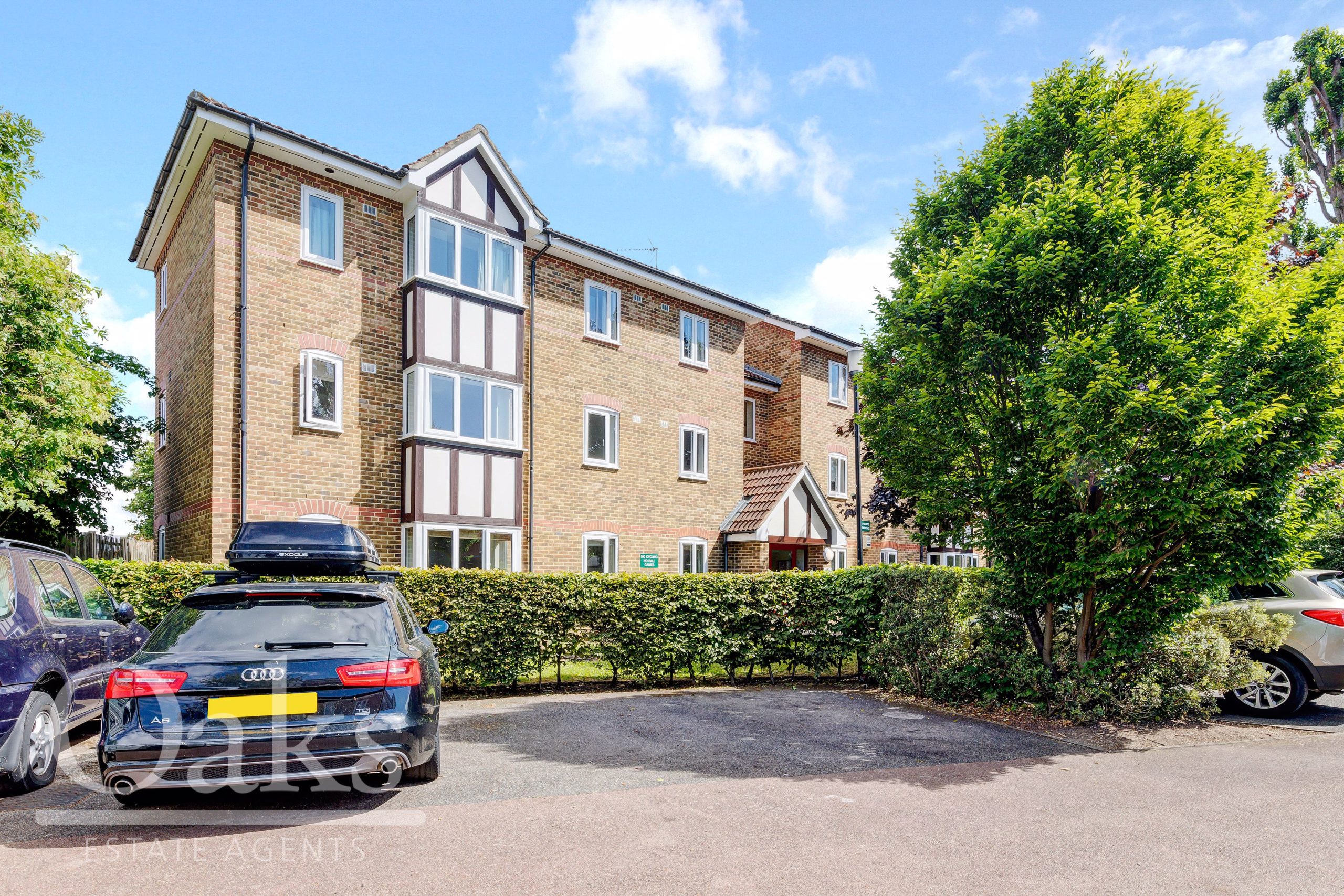 Woodgate Drive, Streatham Oaks Estate Agents London