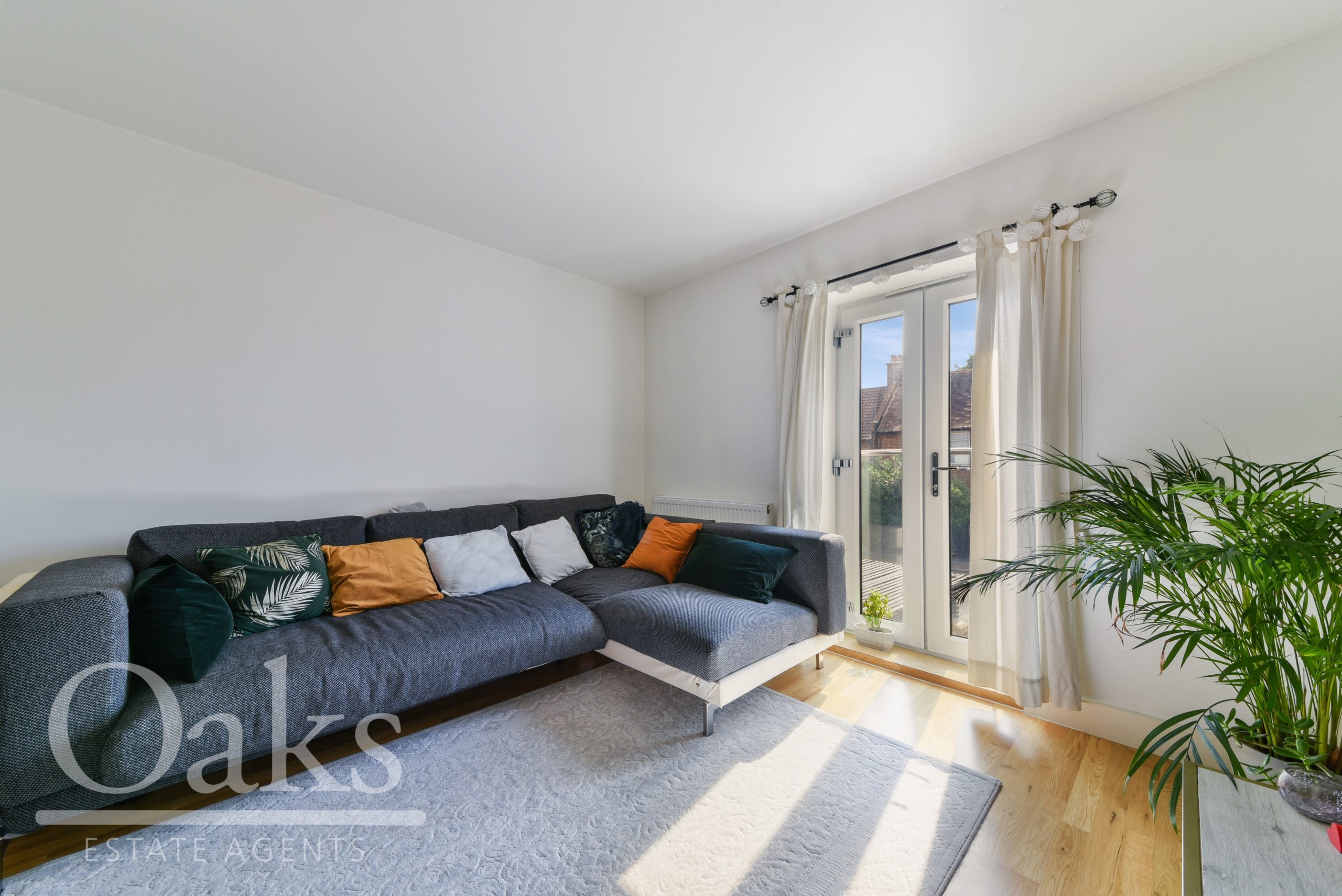 Woodside Green, South Norwood Oaks Estate Agents London