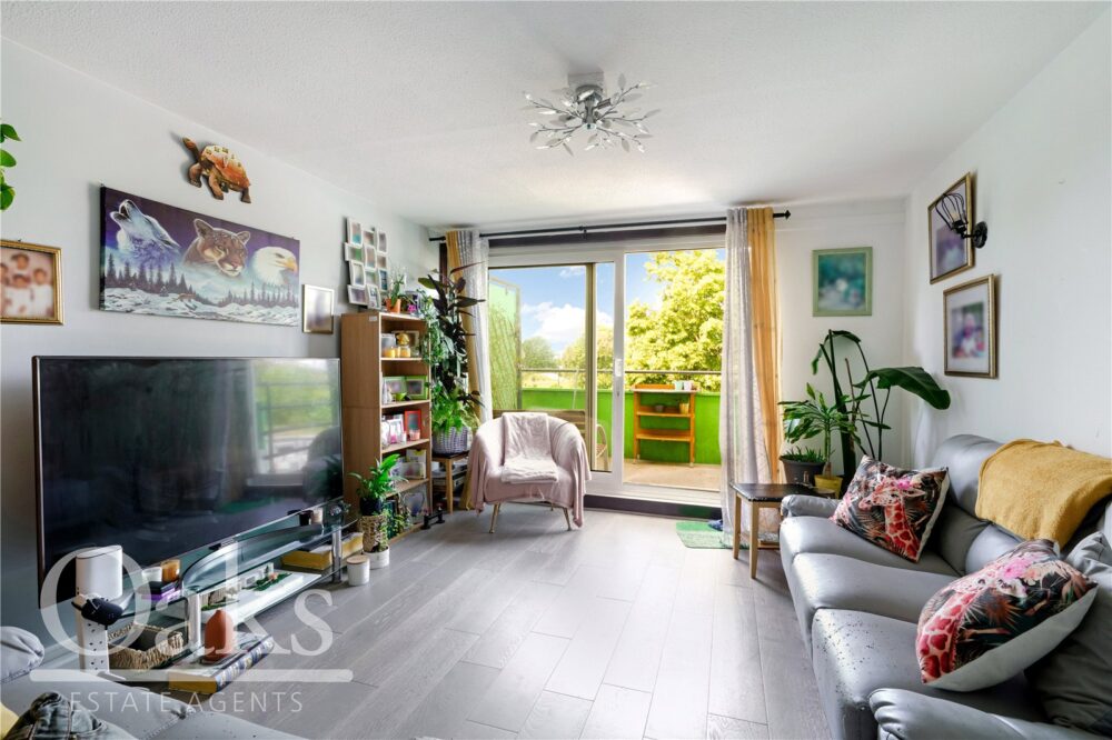 Caernarvon Close, Mitcham, Surrey